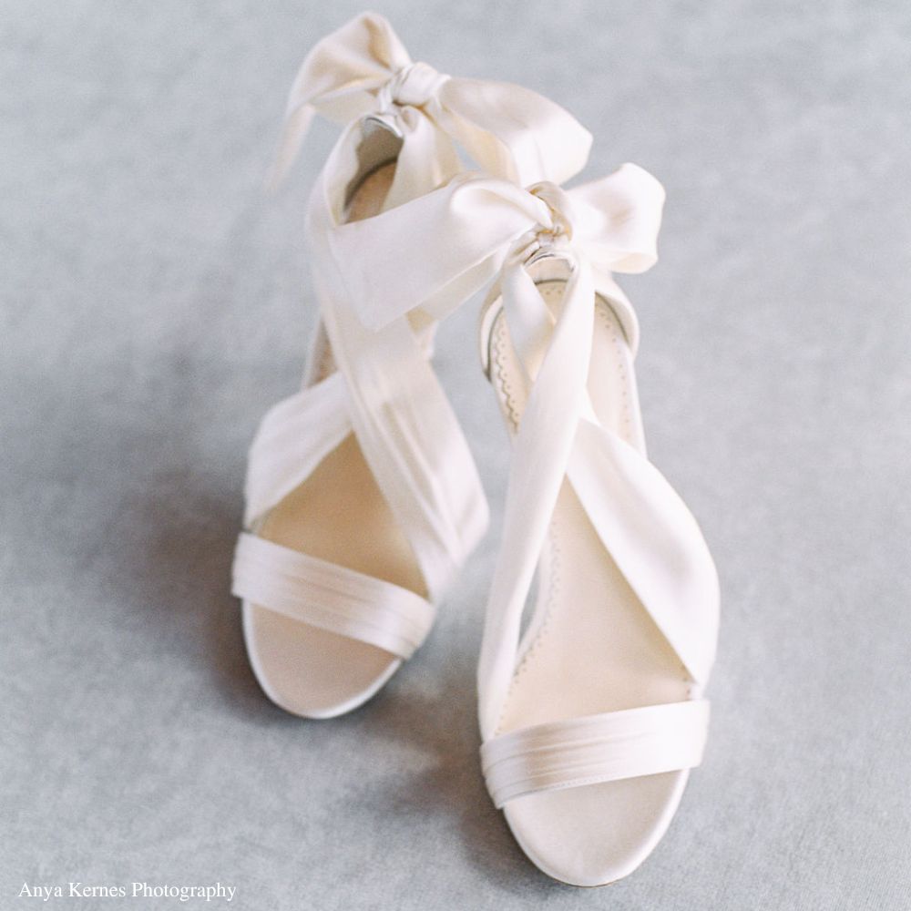 Open Toe Ivory Ribbon Block Heels US5 / EU35 / UK2.5 / Ivory