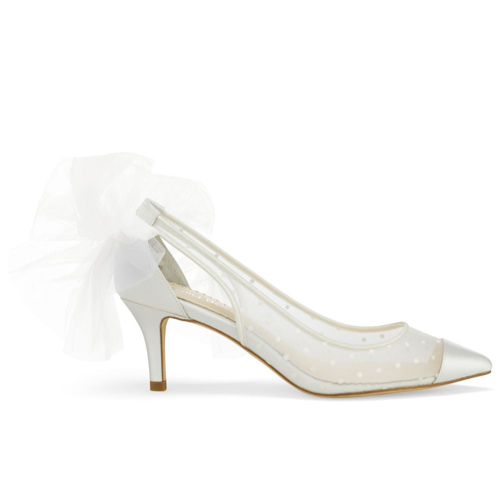 Valentino Garavani Off-White One Stud Platform Heels Valentino Garavani