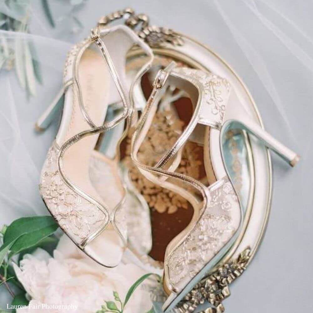 Gold hot sale lace shoes